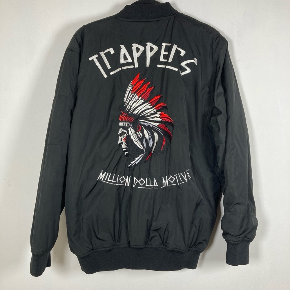 Million DOLLA MOTIVE 'TRAPPERS' Men’s Bomber Jacket Black L Logo Embroidered - Picture 2 of 16